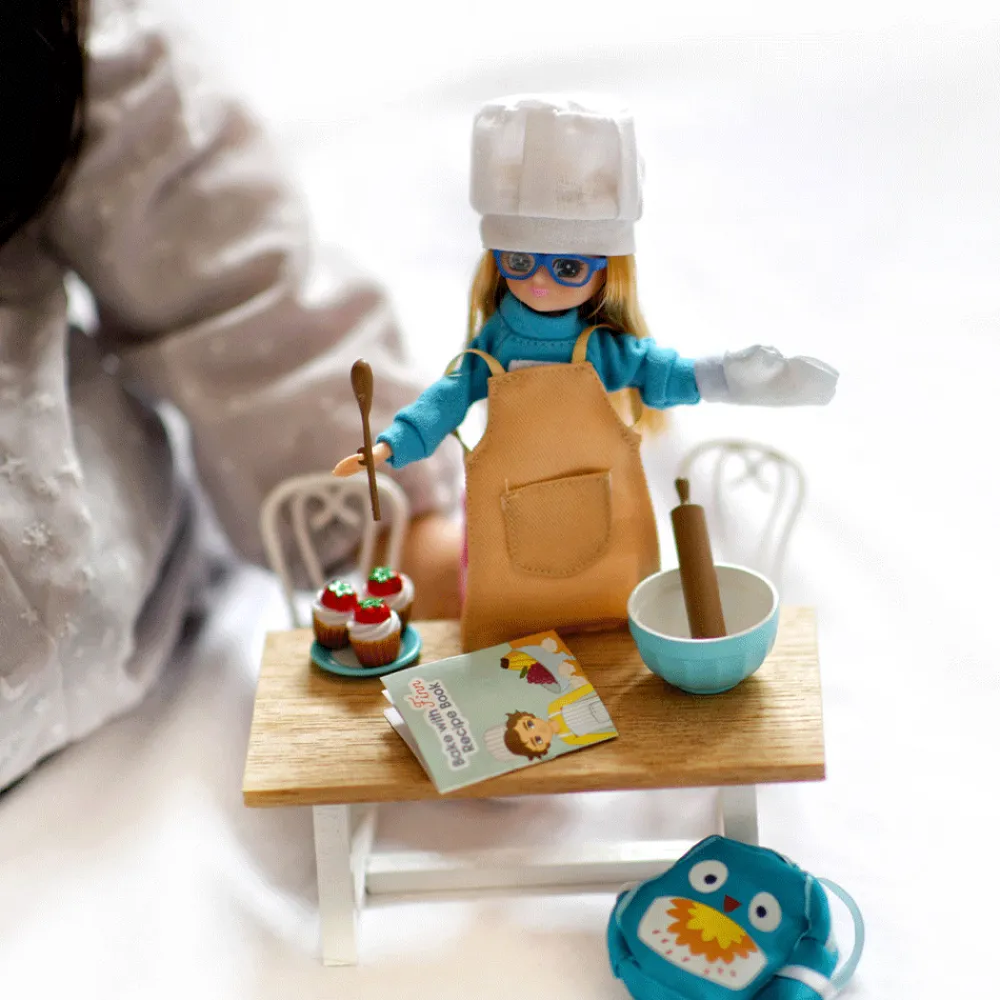 cake_bake_clothes_set_dol_4.webp New Cake Bake Clothes Set (Doll not included) Lottie Dolls