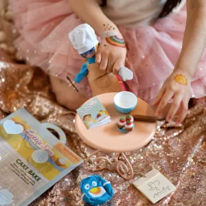 New Cake Bake Clothes Set (Doll not included) Lottie Dolls
