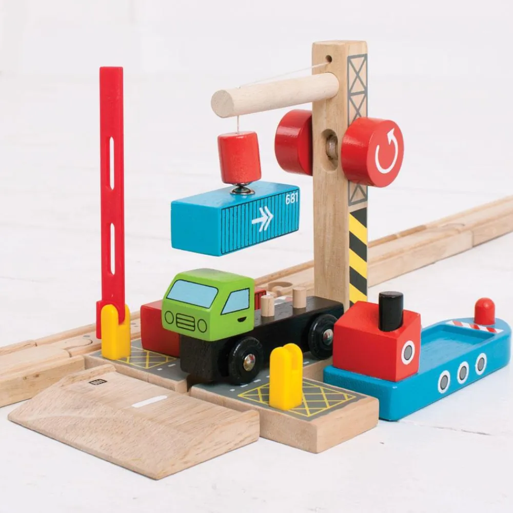 container_shipping_yard_2.webp Fashion Container Shipping Yard Gifts For 5 Yr Olds | Toys For 4 Year Olds