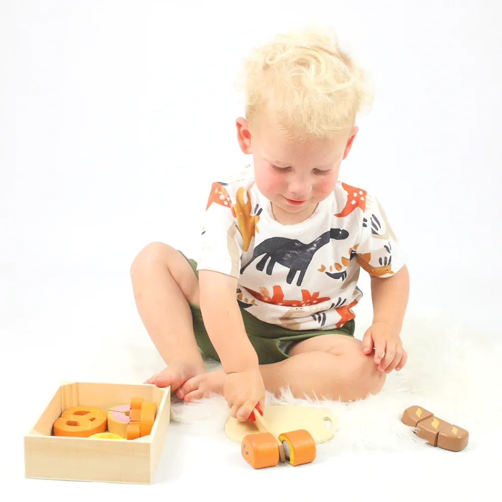 cutting_bread_and_pastrie_1.webp Outlet Cutting Bread and Pastries Crate Play Shop Cook And Share | Wooden Toy Food Sets