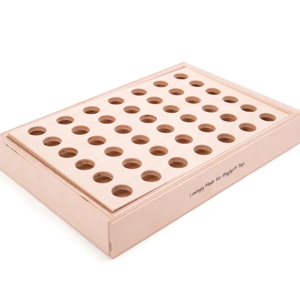 four_in_a_row_1.webp Online Four in a Row Traditional Wooden Games